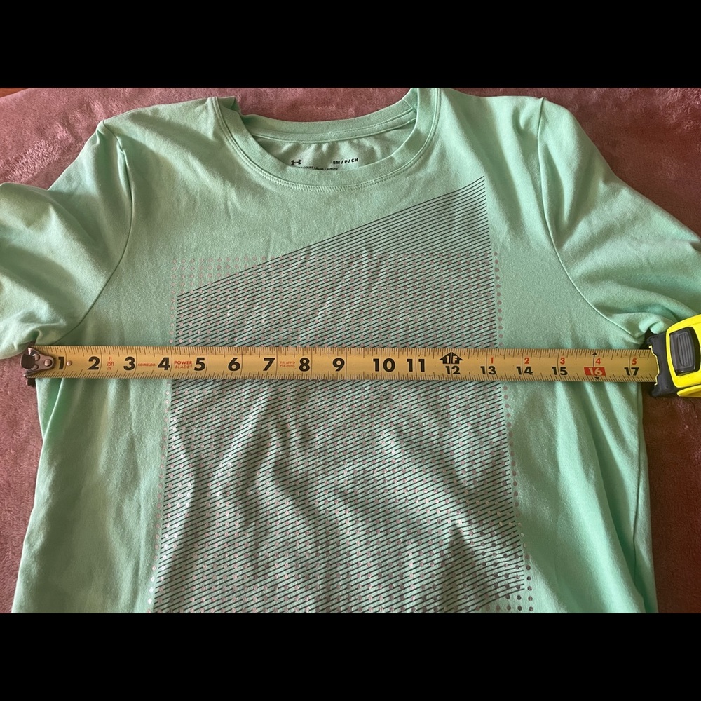 Under Armour long sleeve top. - Picture 8 of 9